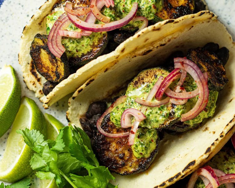 Cinco de mayo courgette tacos