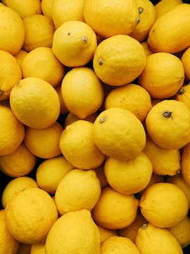 A big pile of lemons. 
