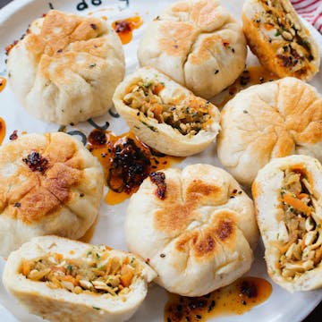 Mookie radish and tofu buns cut in half