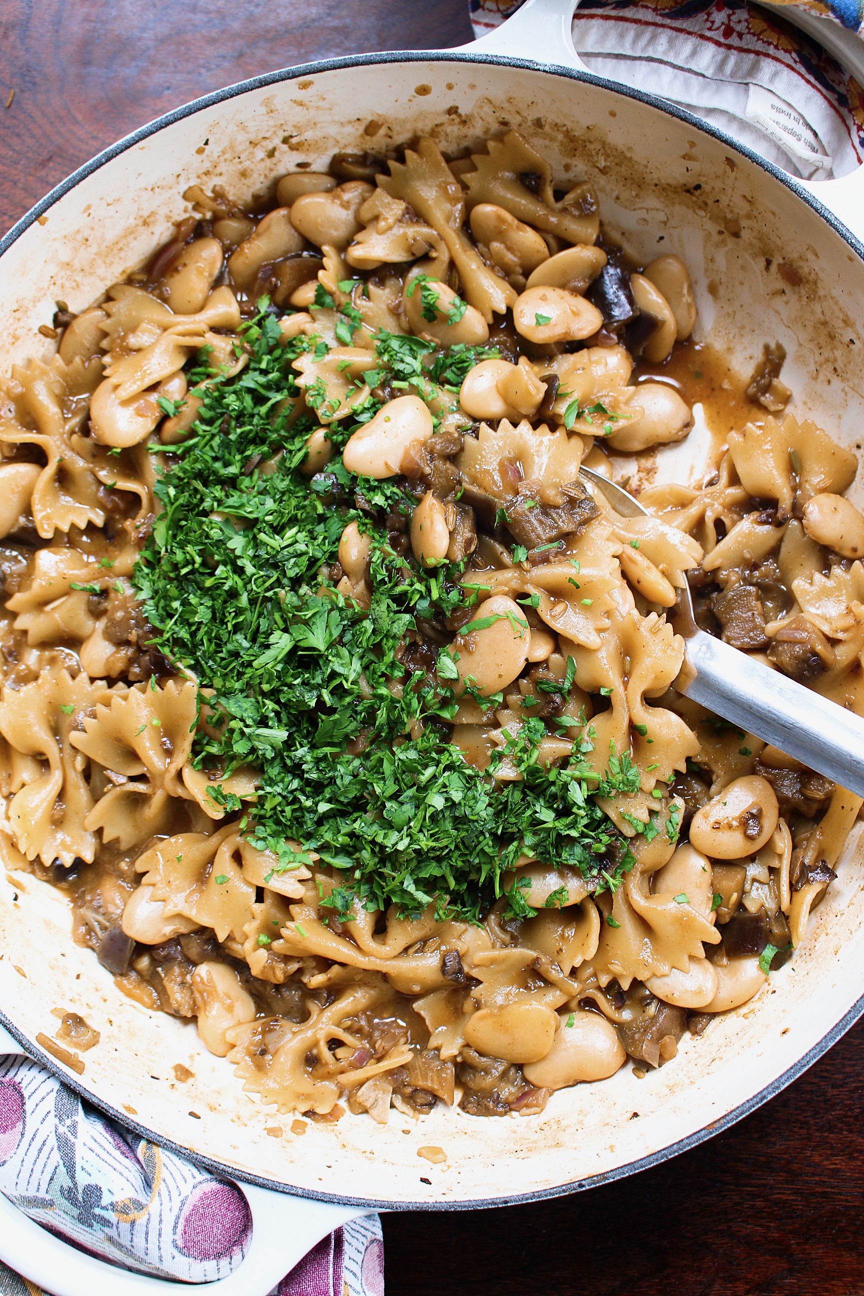 One pan Aubergine & Butter Bean Ragu Pasta Oddbox