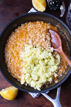 risotto in frying pan 