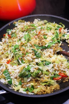 rice in frying pan 