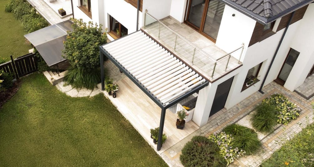 The Essential Edition Birds Eye View Louvered Roof