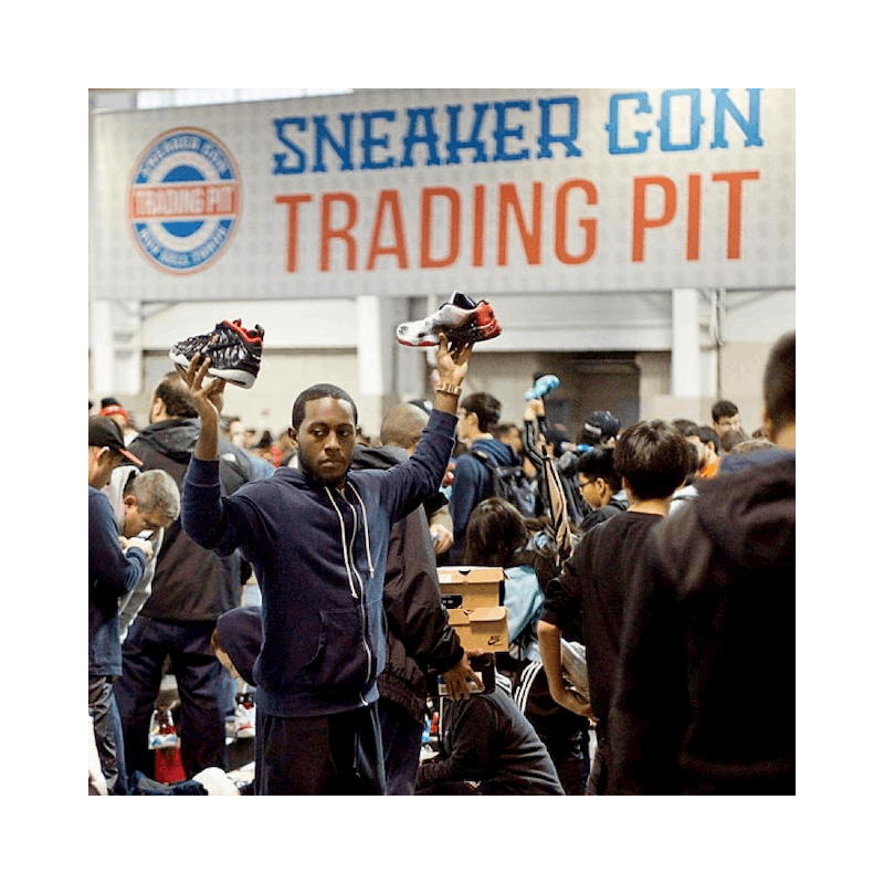 Sneaker Con New York with people selling