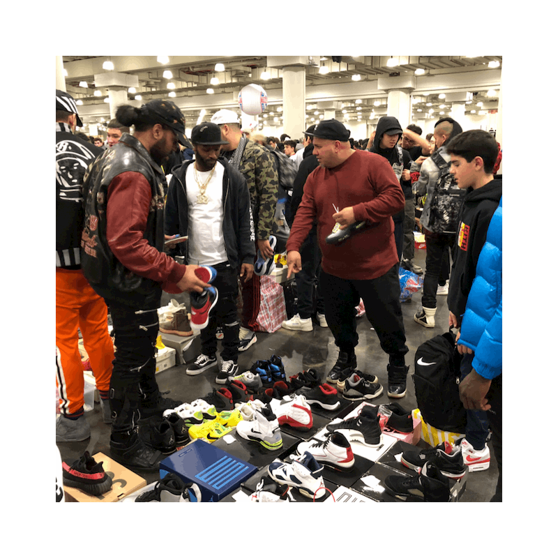 Sneaker Con New York with people trading