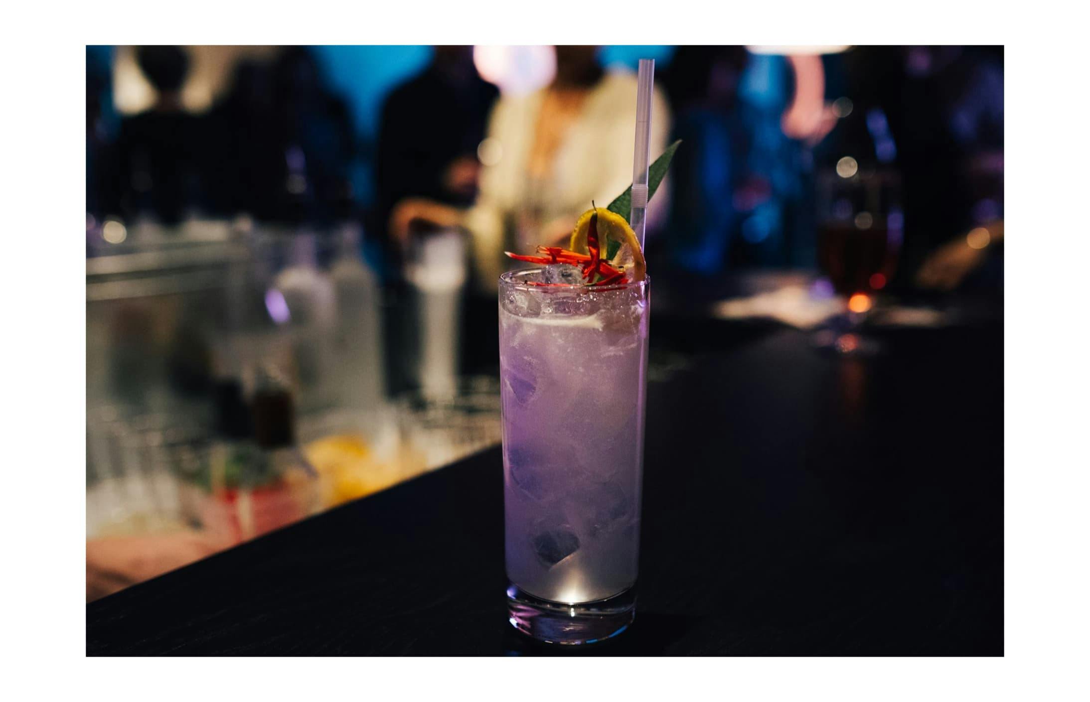 Artistic cocktail on bartop