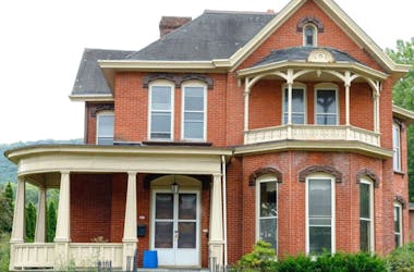 Bampa's House