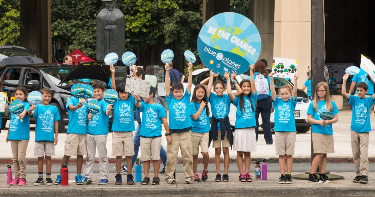Photo of a group of children at a Blue Planet Foundation rally at the Hawai‘i State Capitol