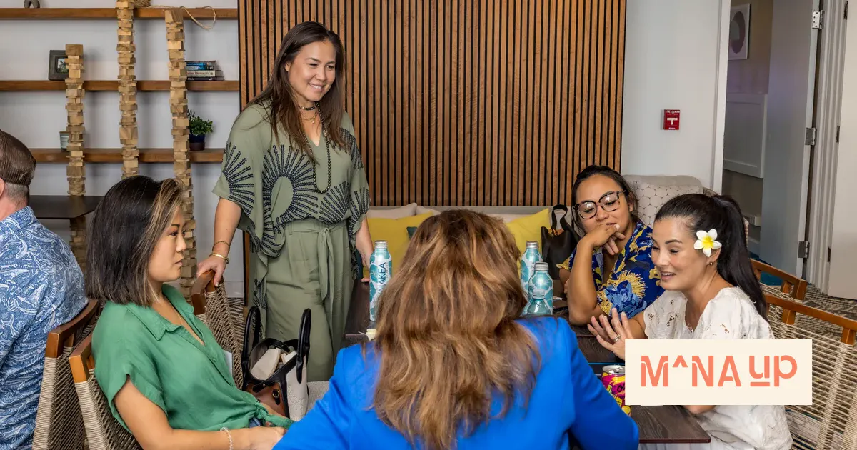 Meli James speaks with a group of entrepreneurs in the Mana Up Accelerator