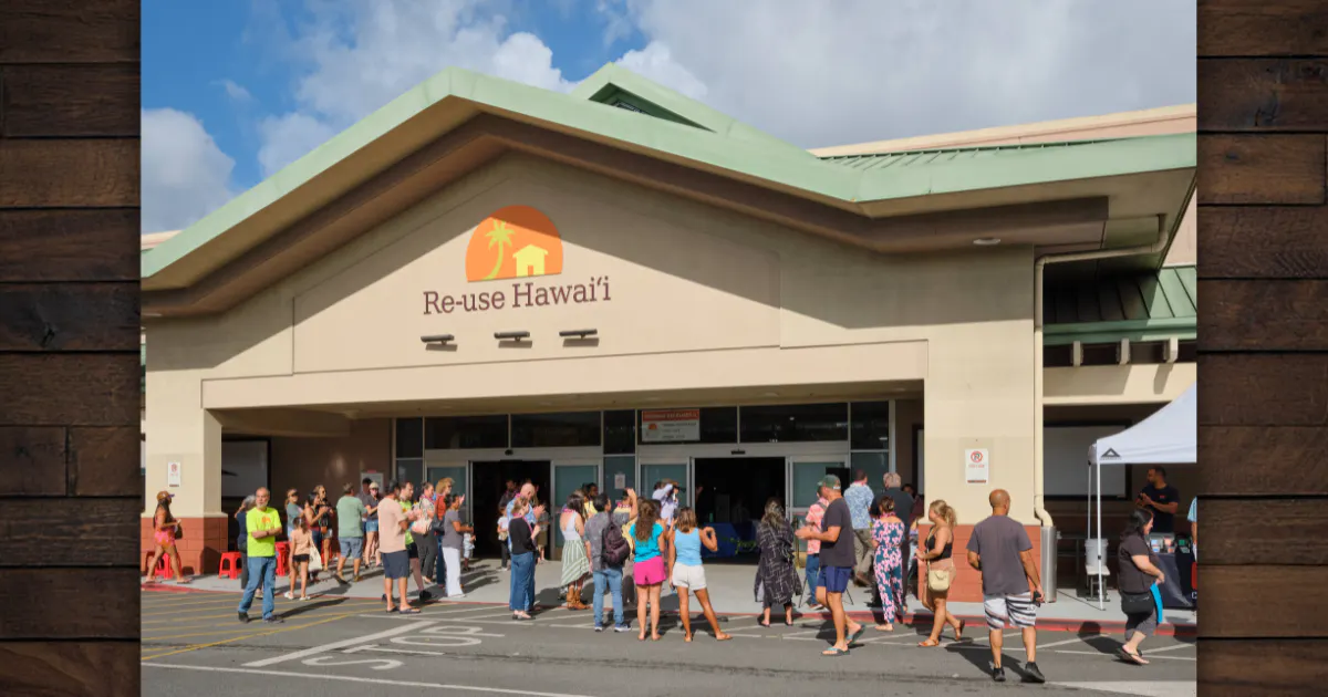 Photo of the Re-use Hawai‘ii storefront in Salt Lake, Honolulu, Hawai‘i