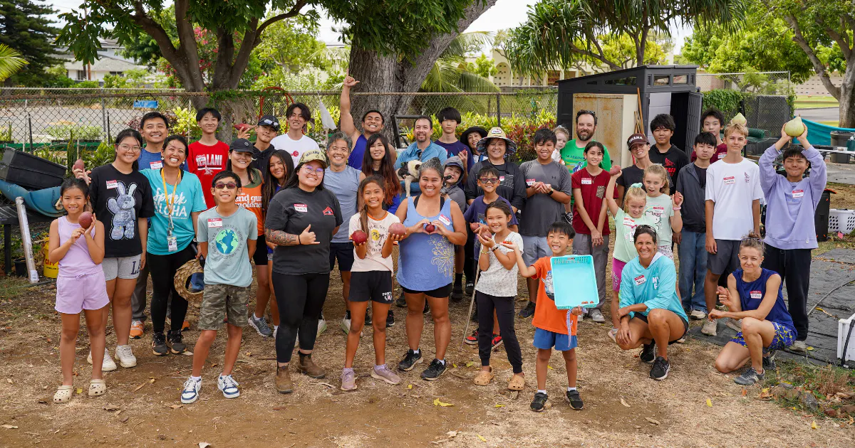 Photo of students at Kaimukī Middle School's Kīpuka Garden