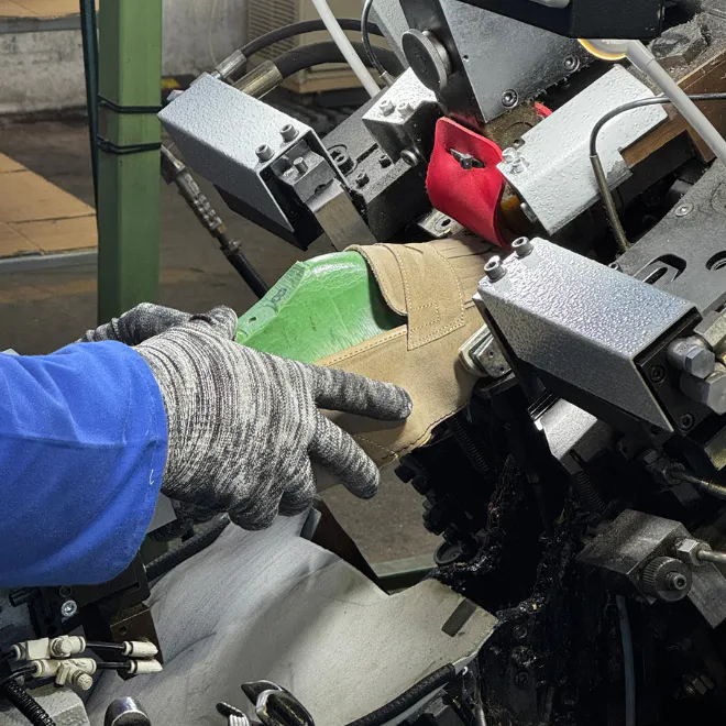 Hardrige, Journal - article 