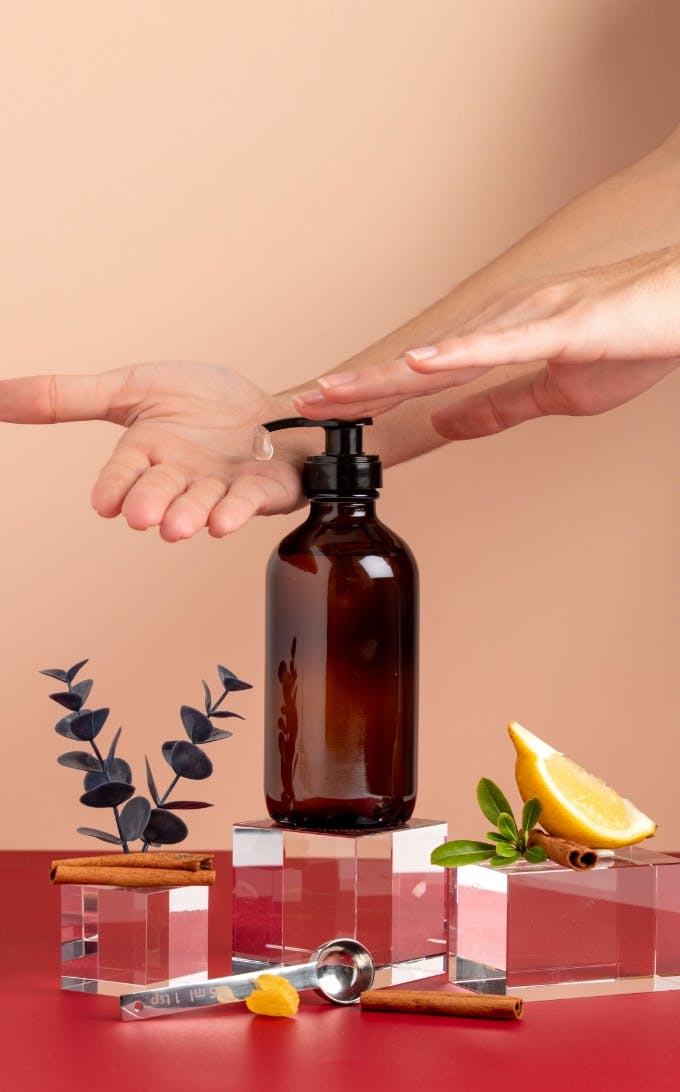 Gel nettoyant mains aux huiles essentielles