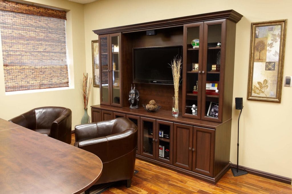 Home Offices - One Day Doors & Closets Home Offices - One Day Doors & Closets