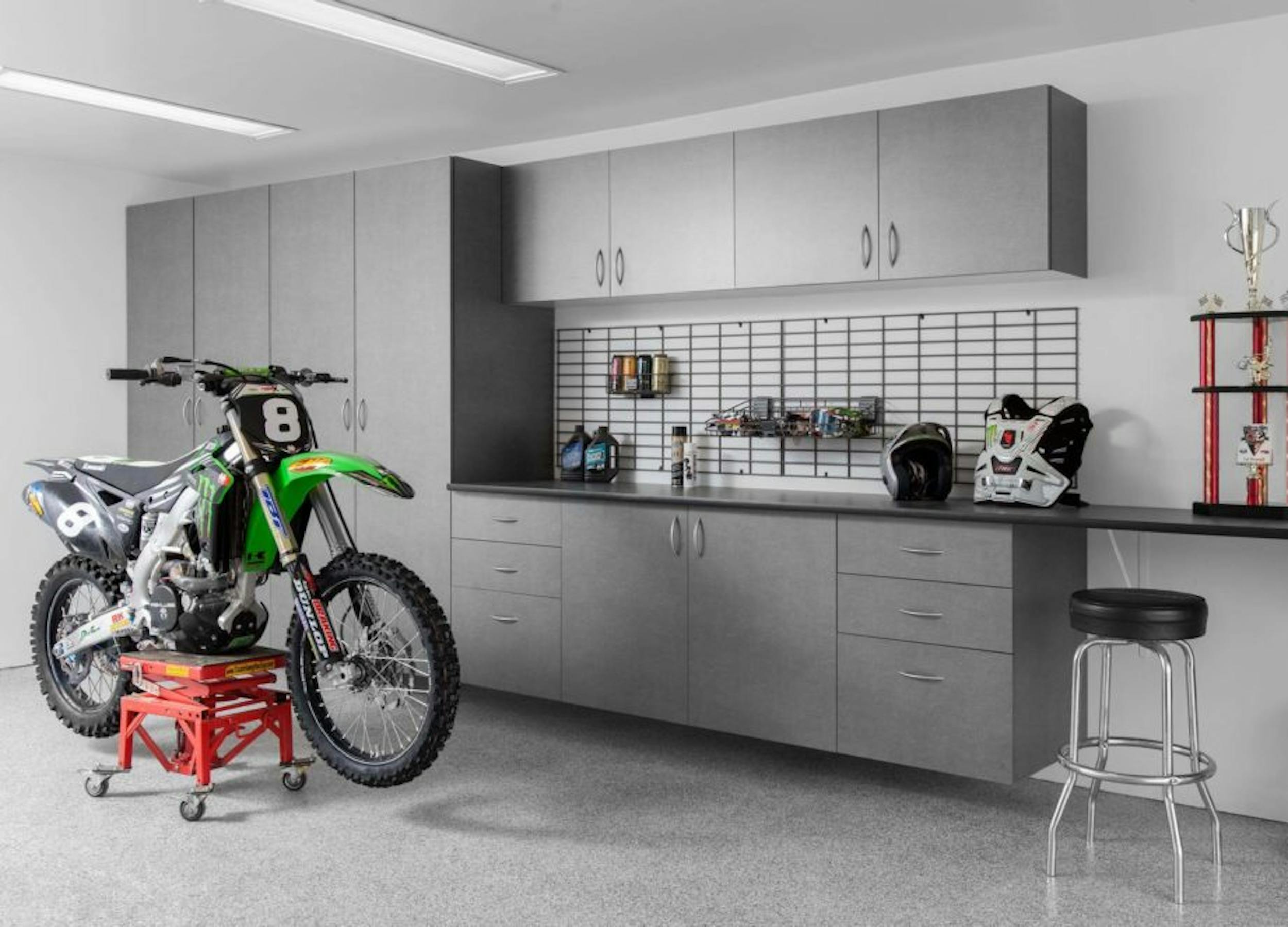 https://images.prismic.io/one-day-marketing/887482a9-581f-4401-927f-a498a6665426_garage-storage-cabinets-pewter-1024x663.jpg?auto=compress,format&rect=0,0,921,663&w=2500&h=1800