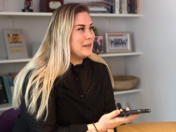 Victoria, teamleder på OneCalls kundesenter.