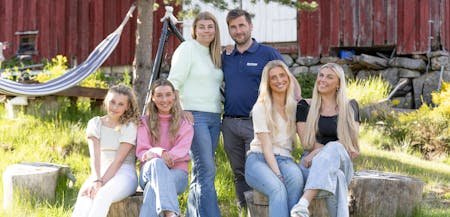Familien sparer over 5000 i året på mobilabonnement