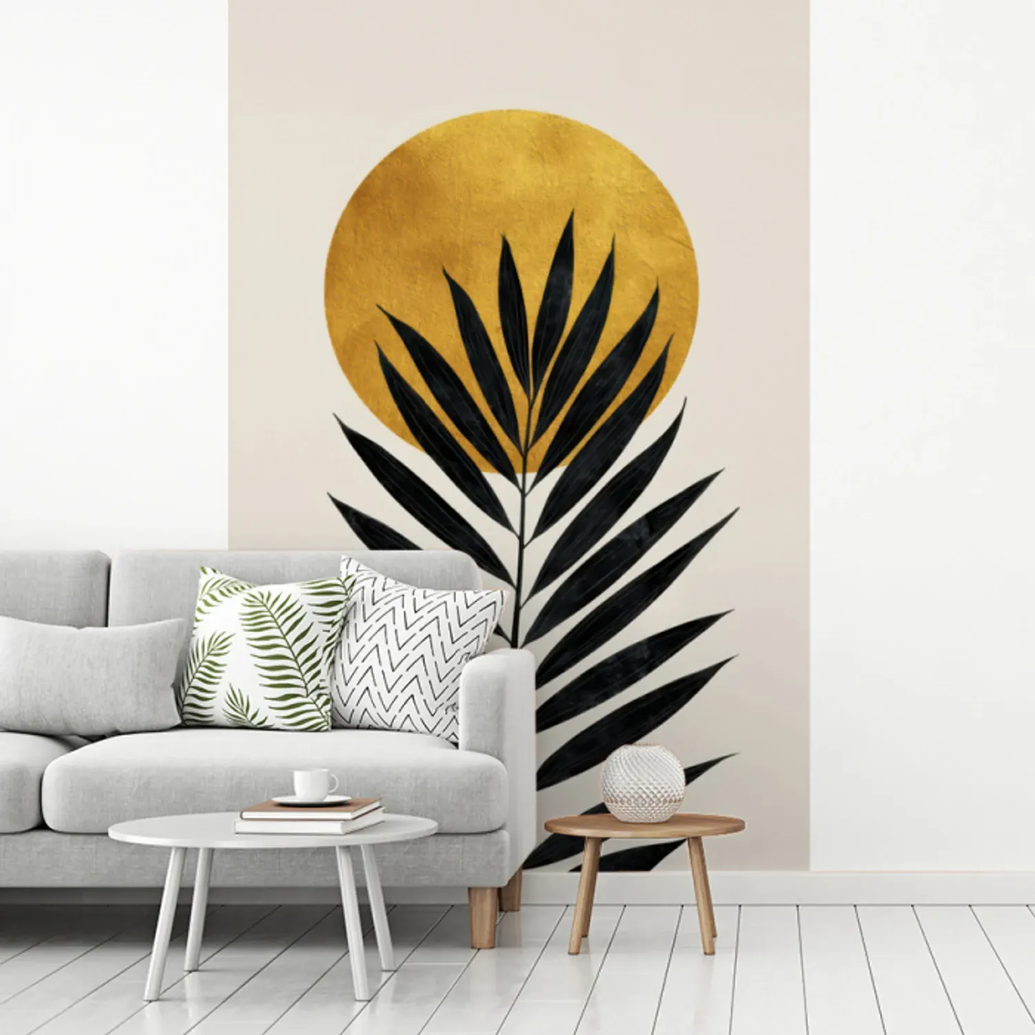 Behang - Zwart palmblad - Gouden cirkel - Beige achtergrond