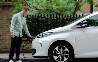 How_to_charge_an_electric_car