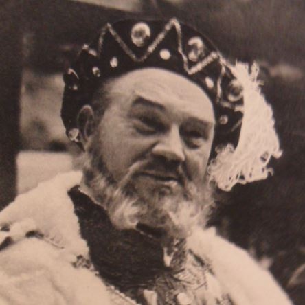 Lyn Harding in Henry VIII (1936)