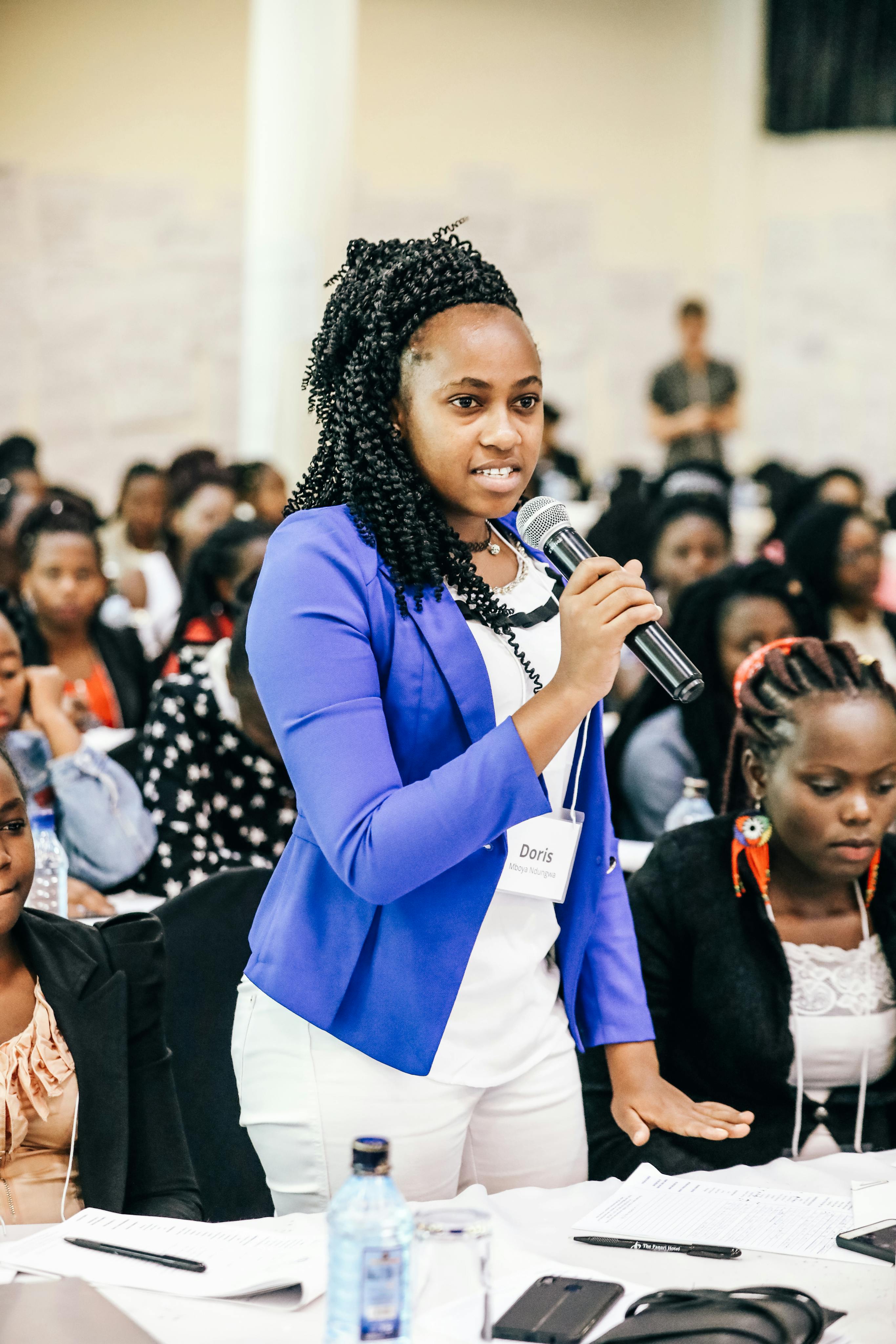 Elise Hassey at cnoference