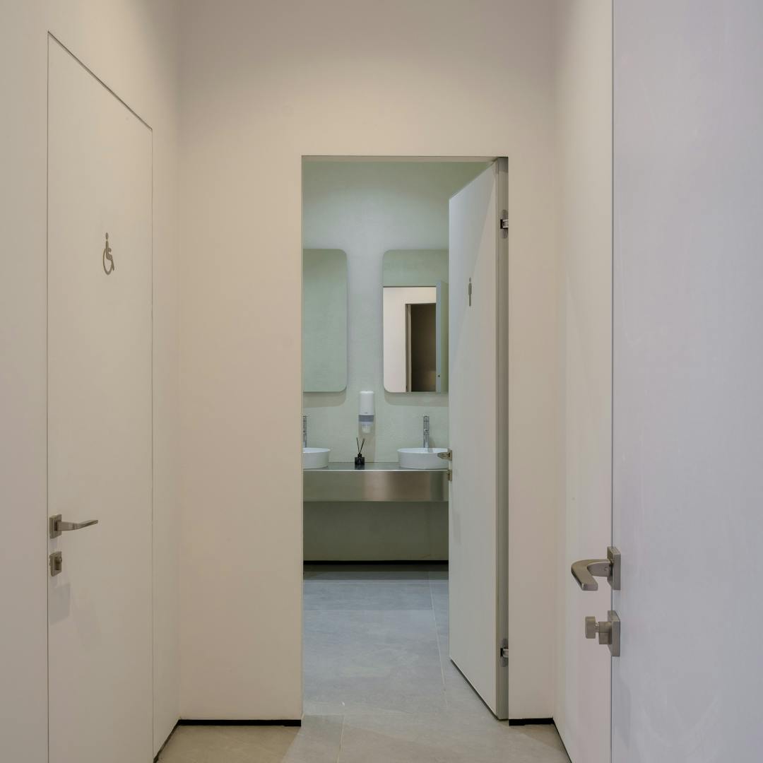 Gobustandoors