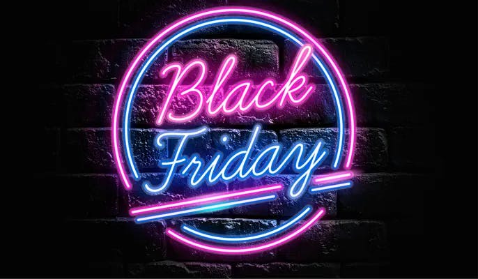 Renkli Black Friday duvar yazısı