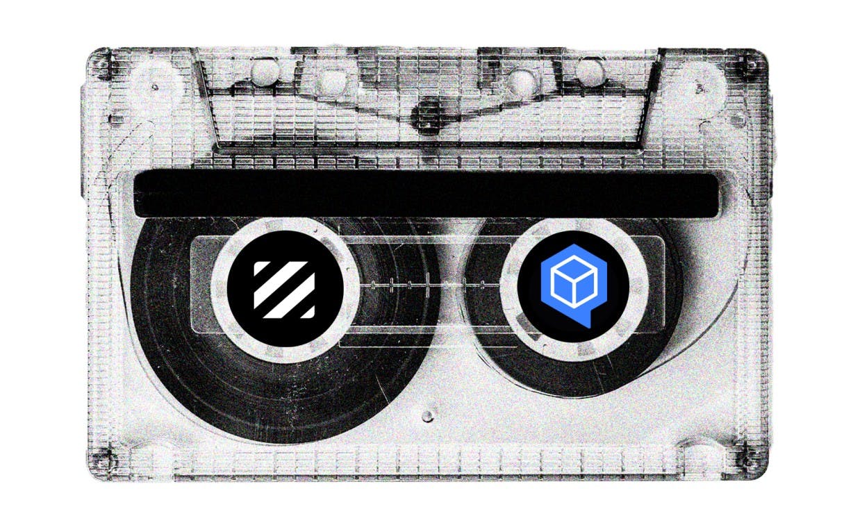 Spray bottles image with OPLOG logo on one side and Dopigo logo on the other side.
