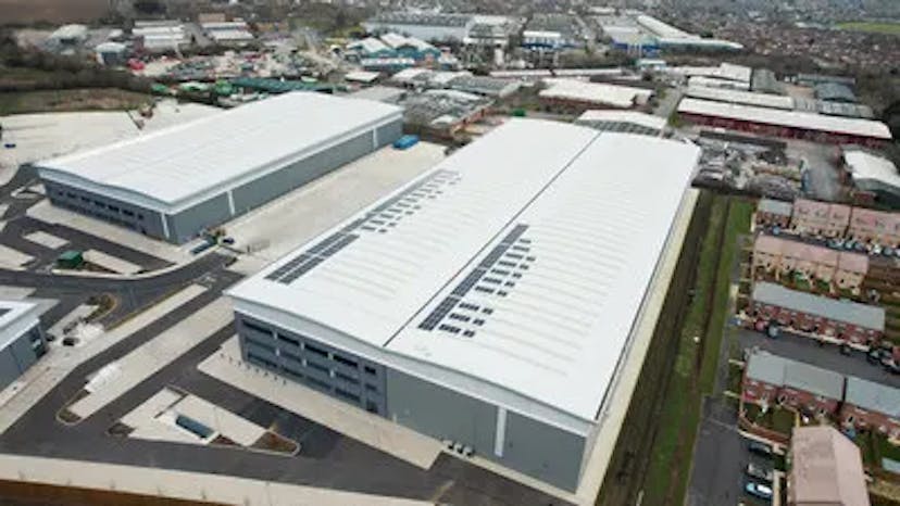 oplog opens its first uk fulfillment centre