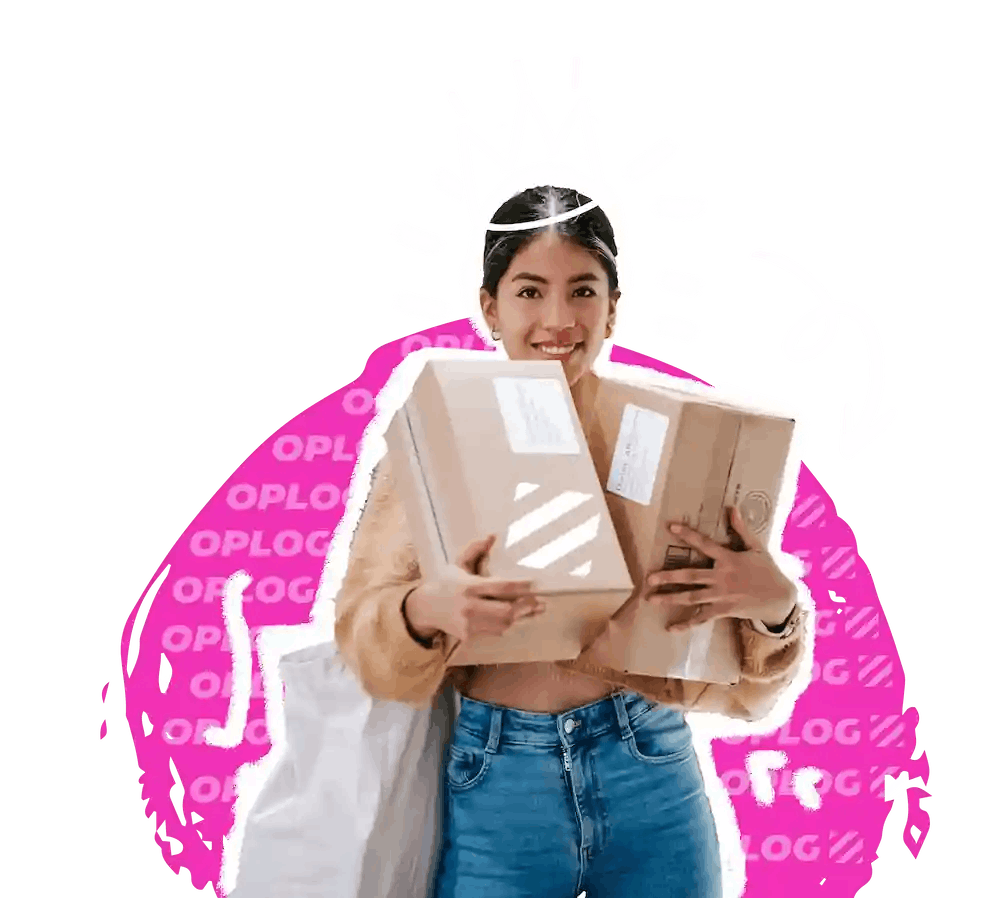 Elinde kargo kutularını taşıyan kişi