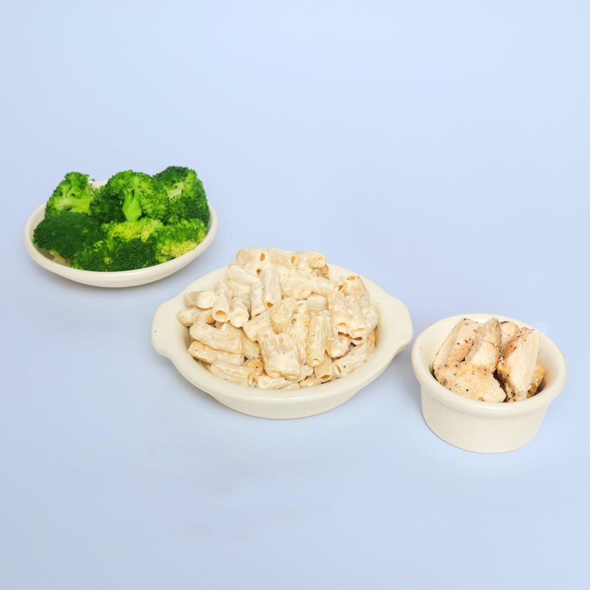 Chicken Alfredo Pasta with Steamed Seasonal Vegetable