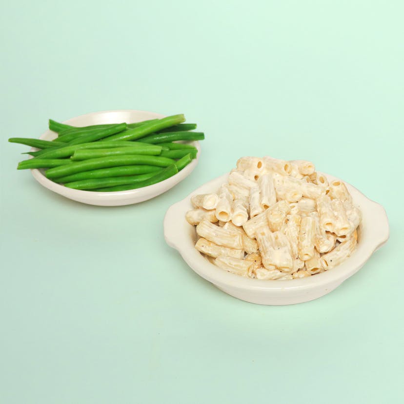 Pasta Alfredo with Steamed Seasonal Vegetable