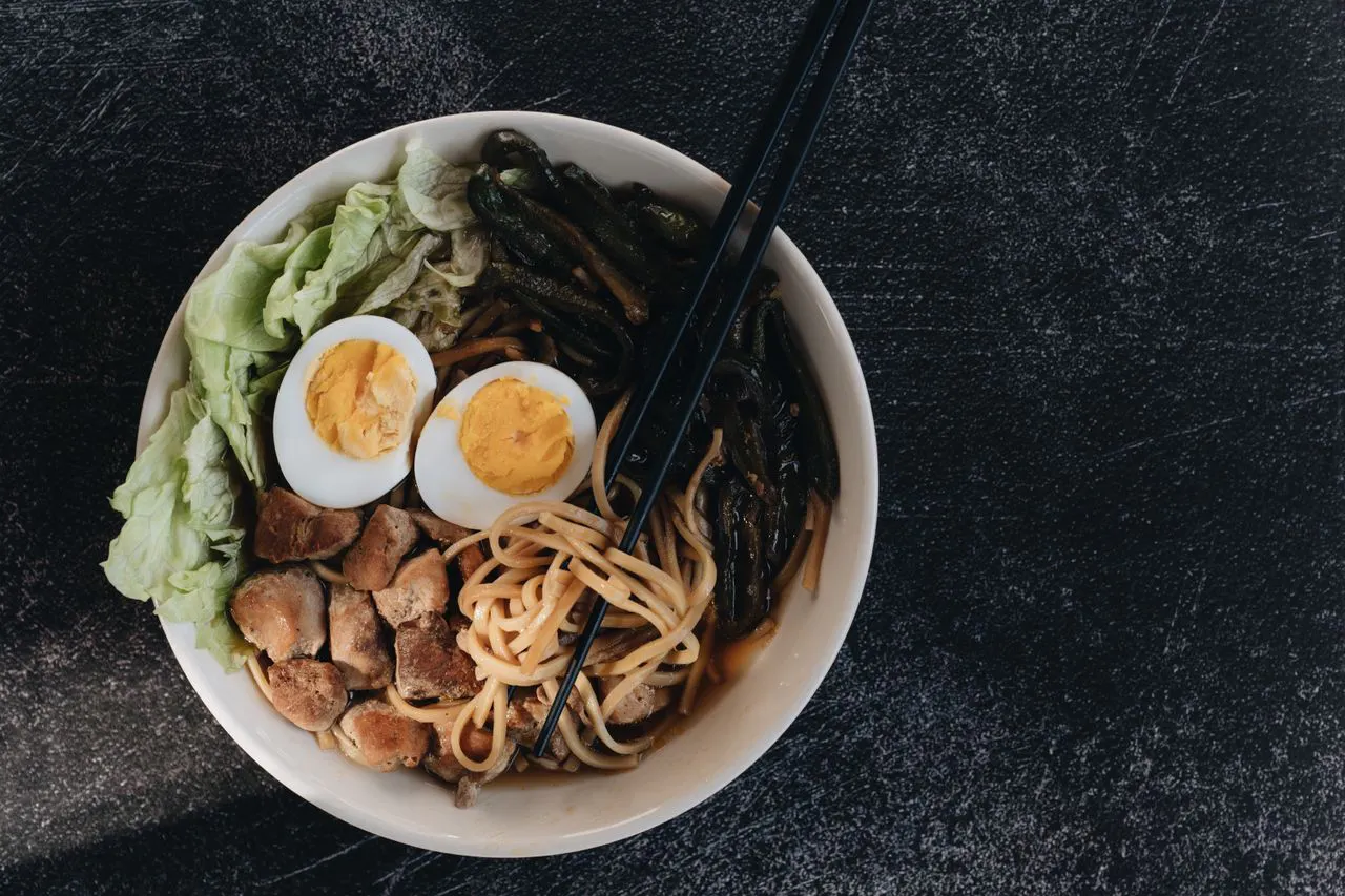 Hijiki seaweed in ramen bowl