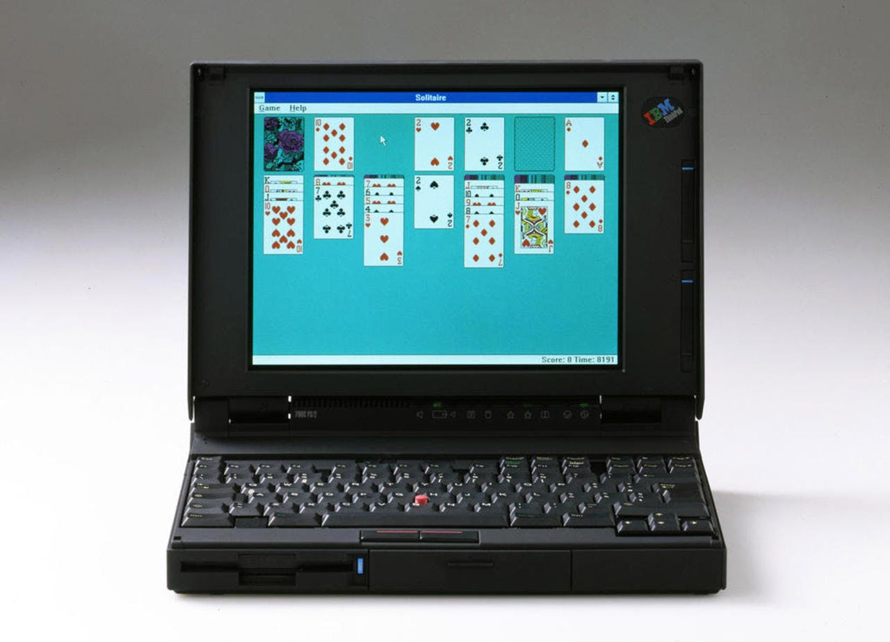 ThinkPad 700c þar sem hægt var t.d. að spila Microsoft Solitaire kapal