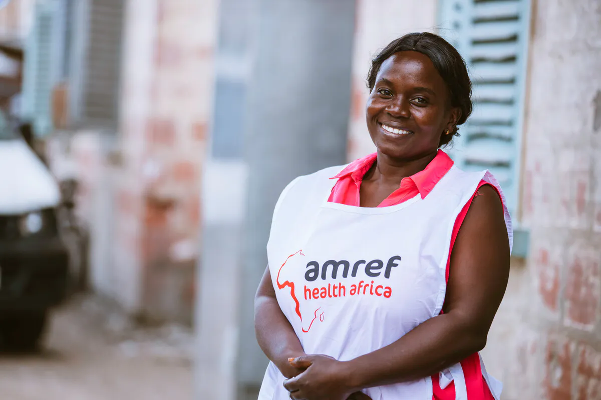 Femme bénévole chez AMREF