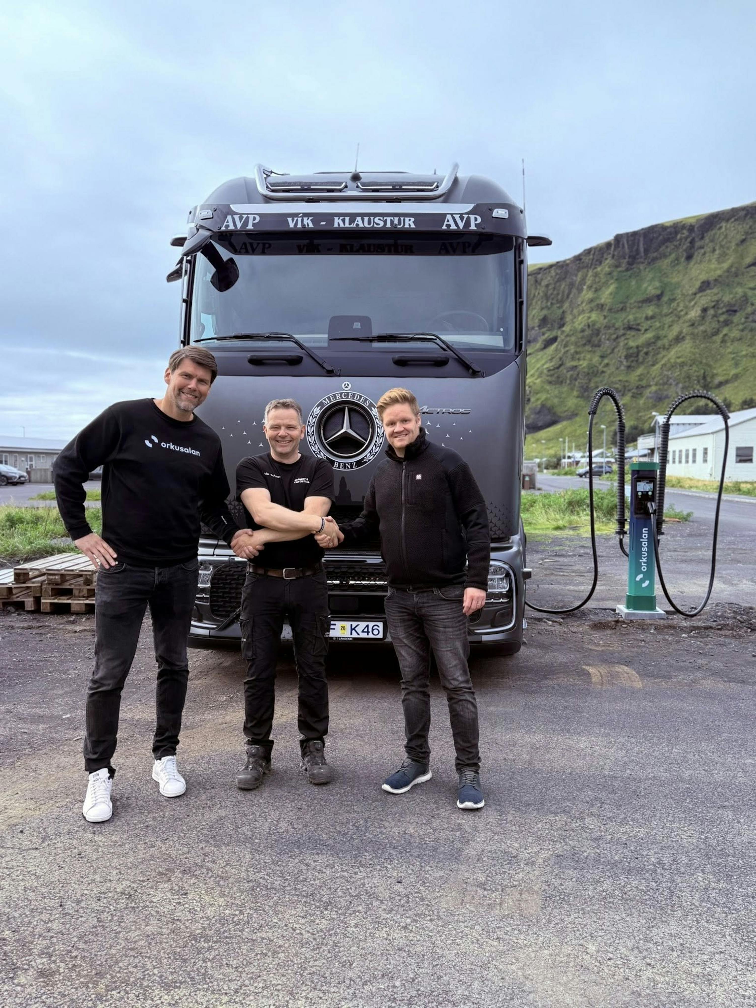 Ný hleðslustöð á Vík knýr nýjan rafvörubíl