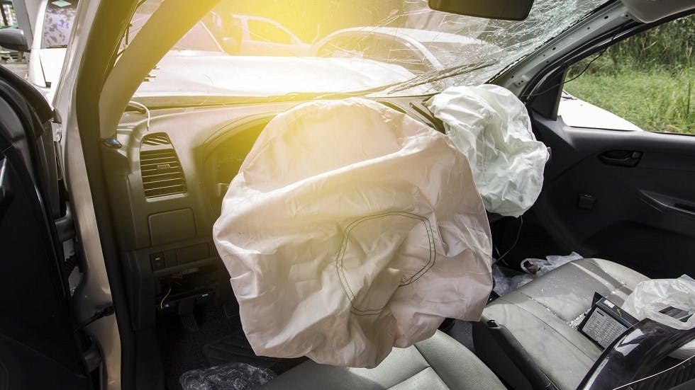 Airbag d'une automobile active suite a une collision