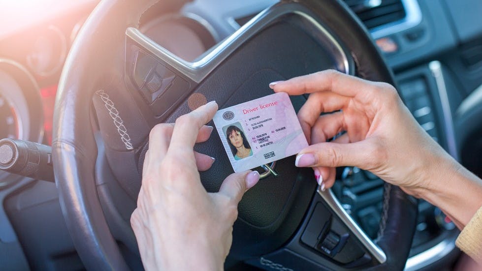 Automobiliste ayant recu un permis de conduire americain