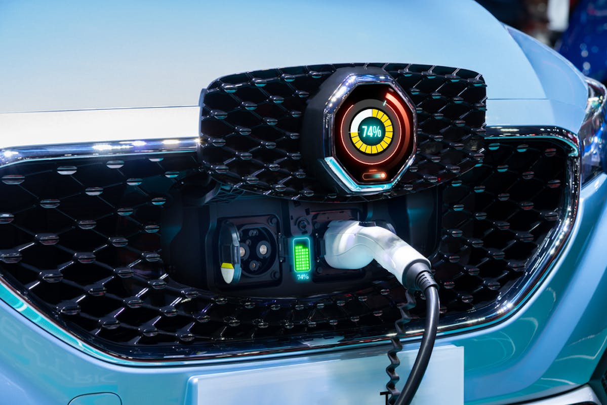 Voiture électrique en train de charger