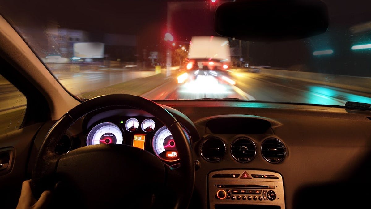 Habitacle de voiture et freinage d'urgence