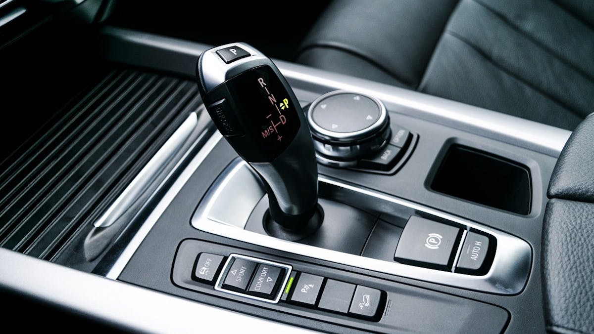 Boite de vitesse automatique d'une voiture neuve