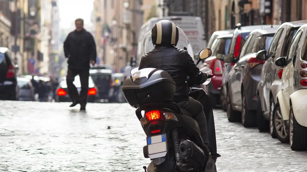 Permis De Conduire De Catégorie Am A Plusieurs Caractéristiques