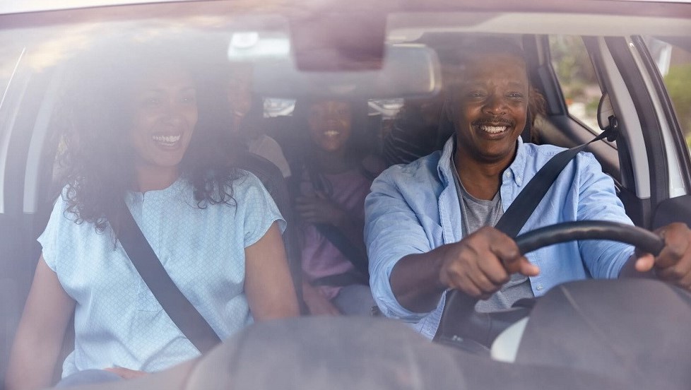 âge pour être devant en voiture