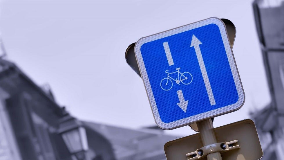 Double sens cyclable : circulation et signalisation - Ornikar