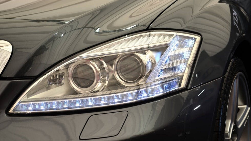 À quoi servent les feux diurnes des automobiles ? Ornikar
