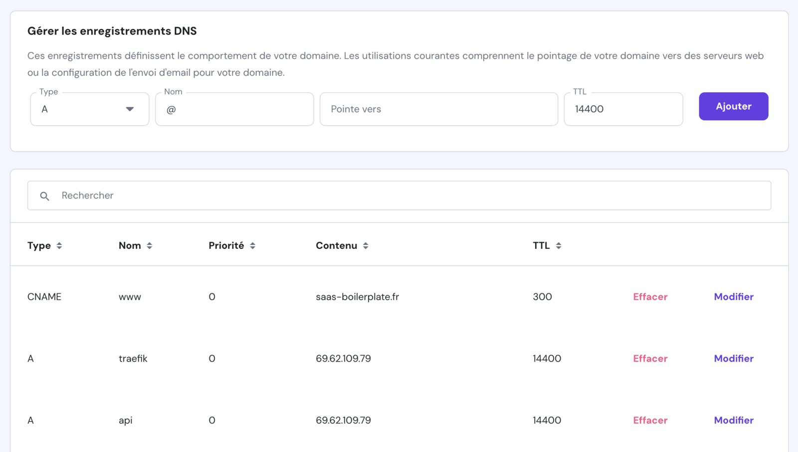 Exemple d'une configuration d'enregistrements DNS