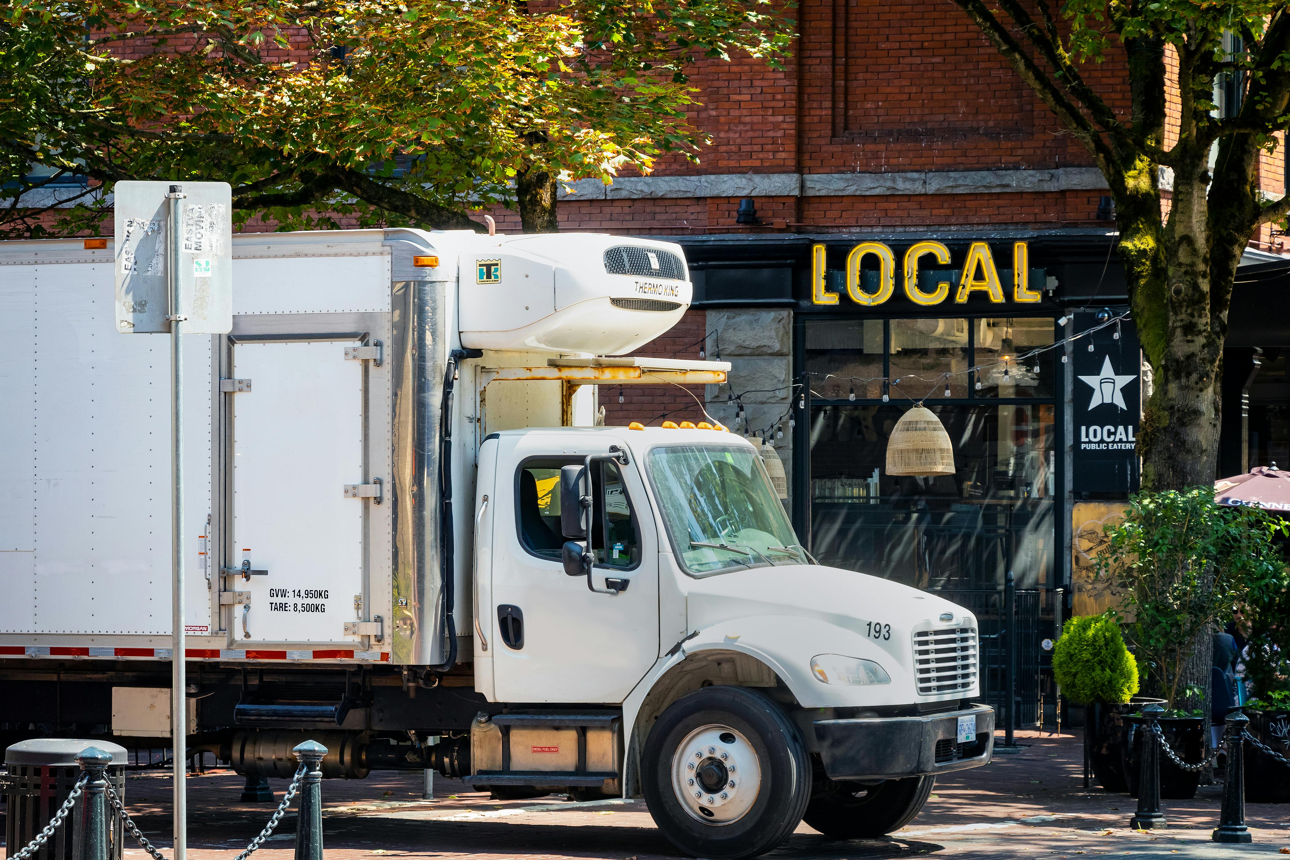 Comprehensive Guide to Food and Beverage Distribution