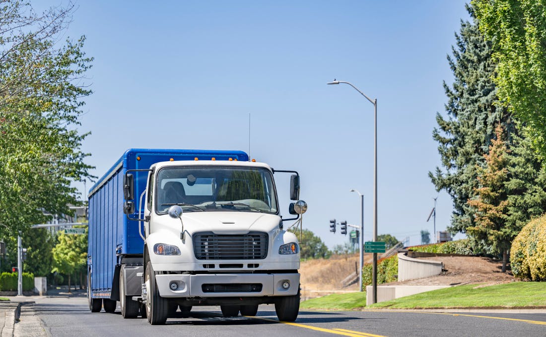 Navigating Food and Beverage Distribution in 2025 Expert Insights.jpg