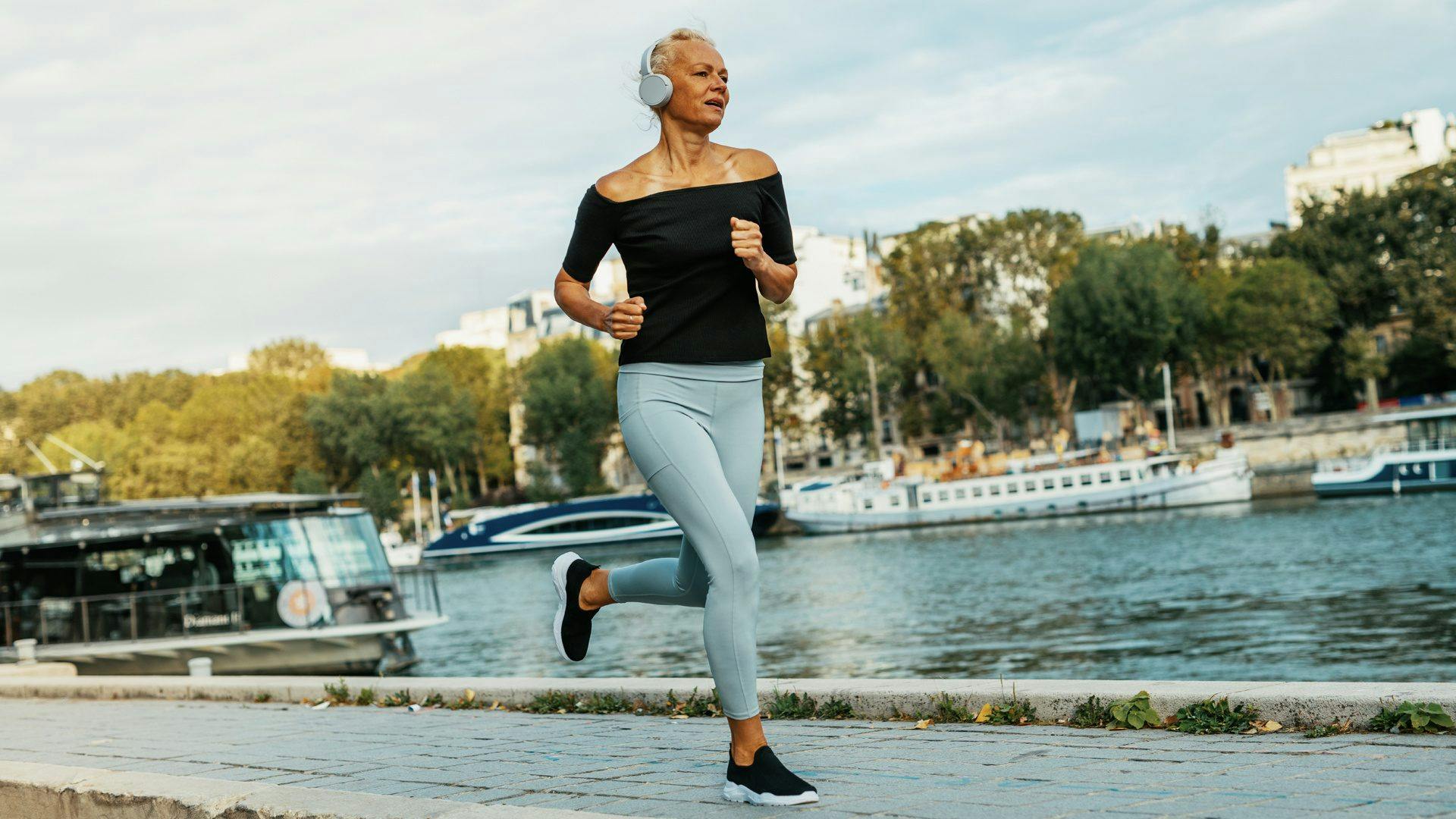 women running