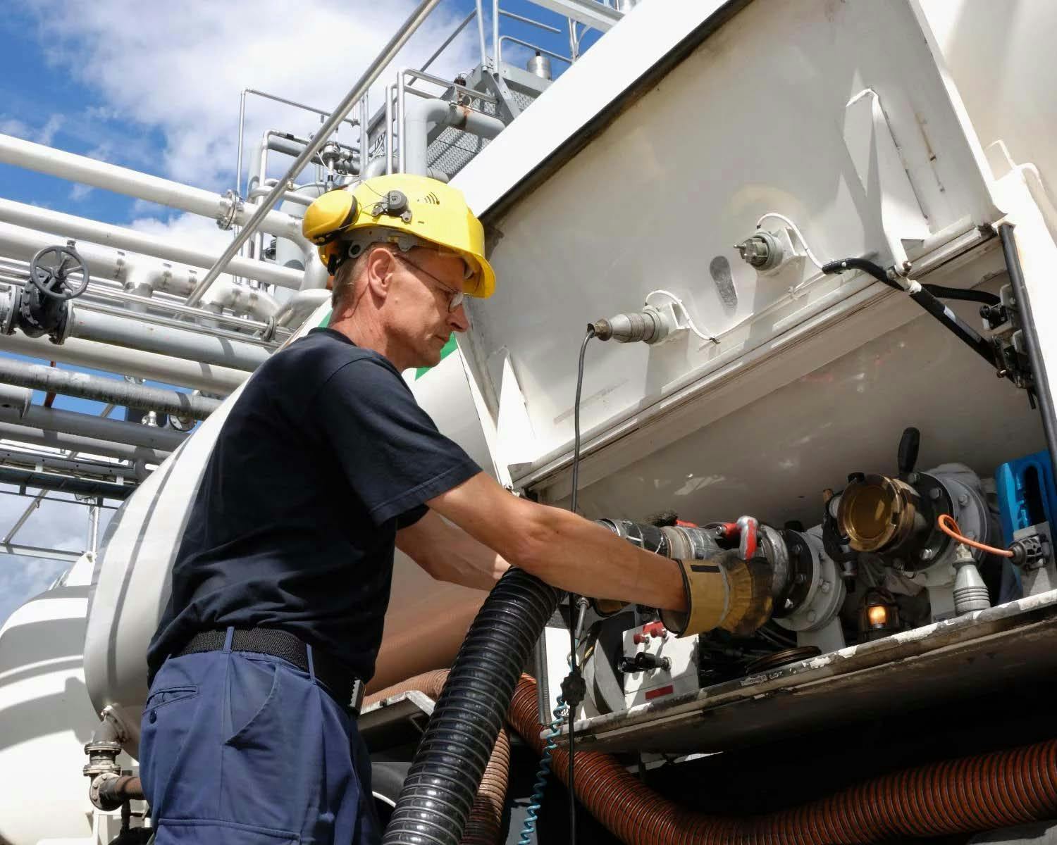 Employee in the energy downstream distribution | ORTEC 